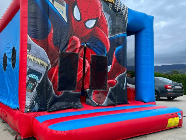 Spider Man Castle The Bouncy Castle Company (1)