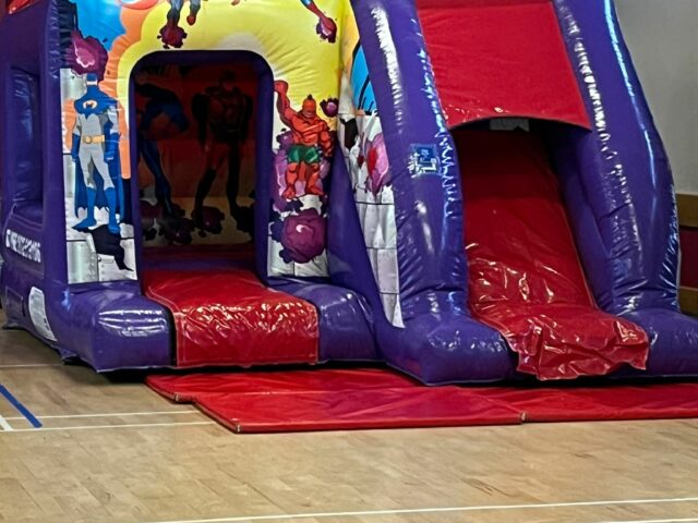 Super Hero Castle 15 x 18 Foot (3)