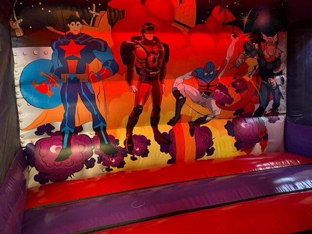 Super Hero Castle 15 x 18 Foot (7)